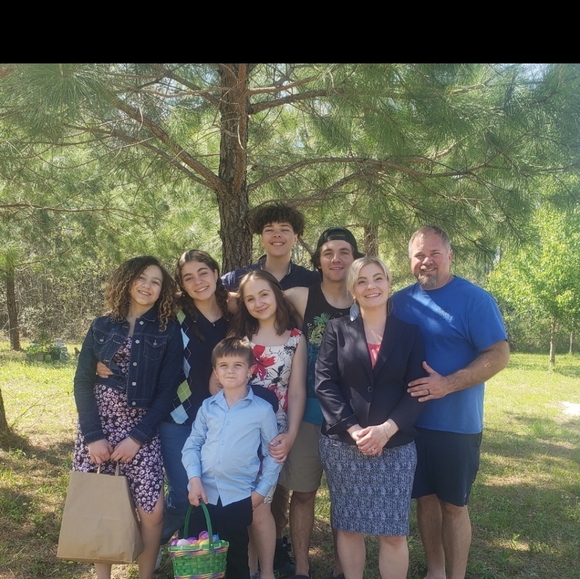 Meet your Posher, Nikki - Picture 4 of 5